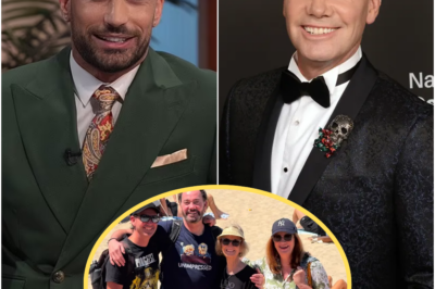 SIBLING LOVE Strictly’s Craig Revel Horwood shares VERY rare snap with LOOKALIKE BROTHER Trent in Australia!