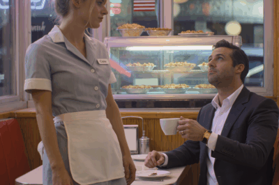 Billionaire Asks Waitress For Financial Advice As A Joke — But Her First Words Leave Him Speechless