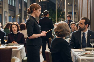 Shy waitress greeted billionaire’s deaf mom — her sign language left everyone shocked. The shy